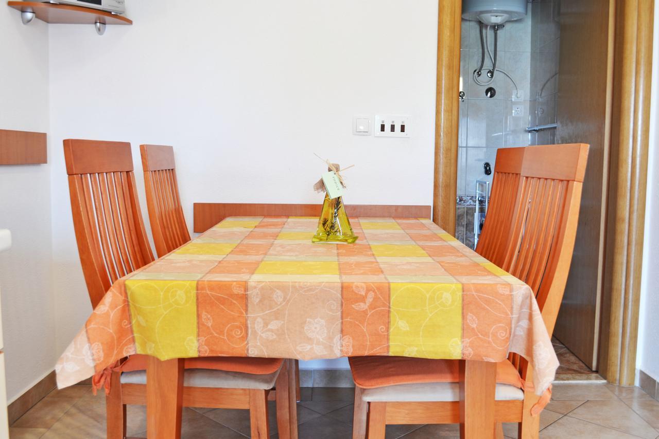 Apartments Milka Водице Екстер'єр фото